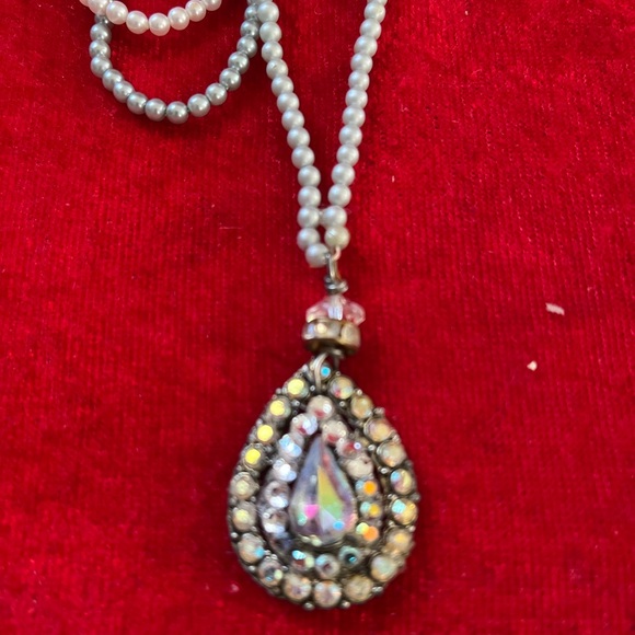 Necklace, pearl and rhinestone - Picture 2 of 3